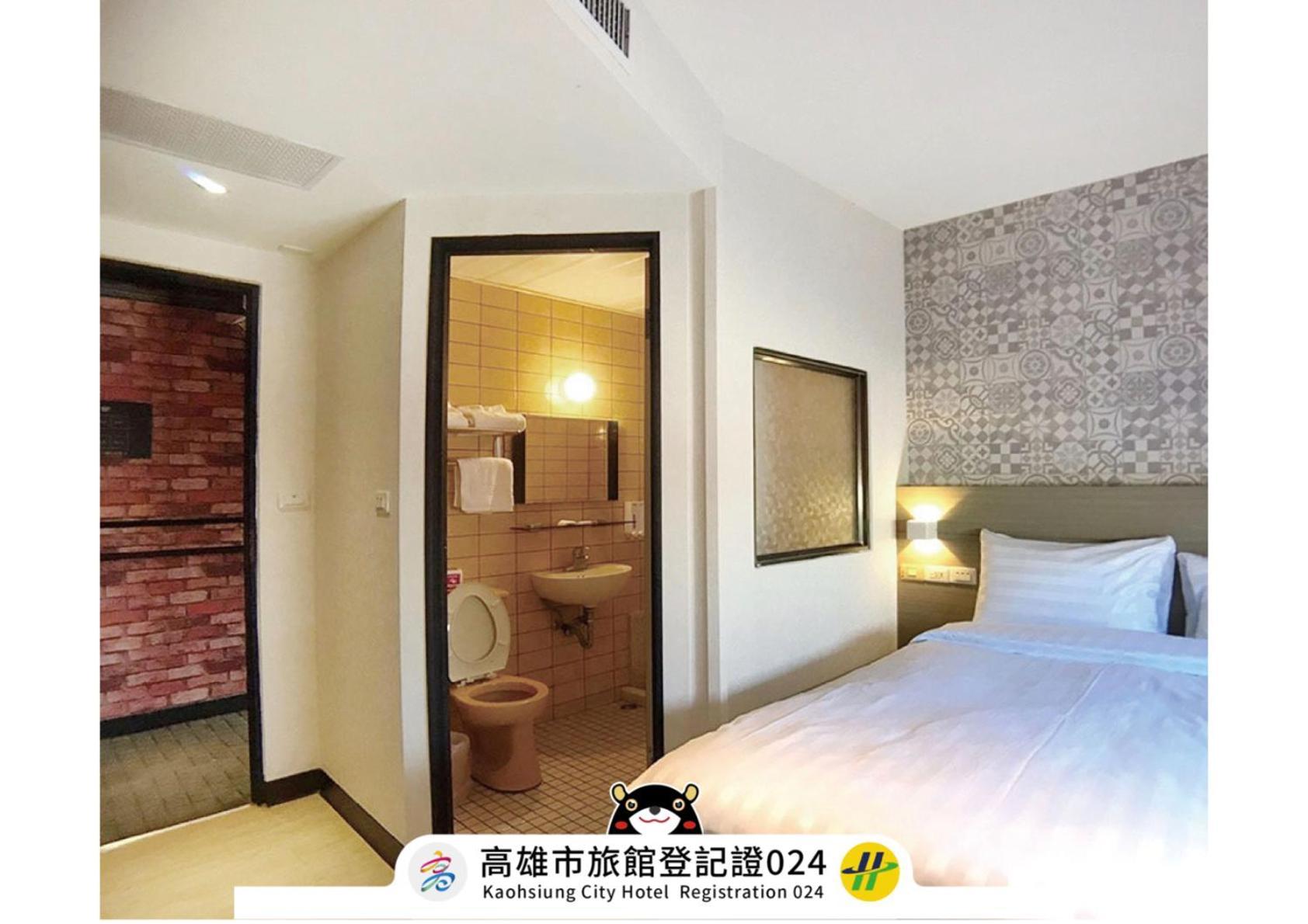 Win Inn Kaohsiung Hotel ภายนอก รูปภาพ